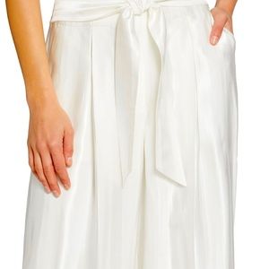 Elie Tahari wide-leg trousers. Belted.